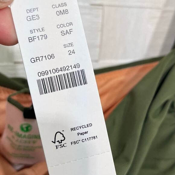 J. Crew Women’s Ruched Square Neck One Piece Swimsuit Safari Green Plus Size 24 - Picture 8 of 15